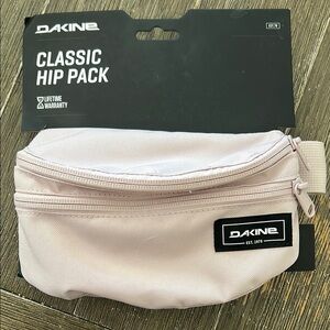 Dakine Classic Hip Pack in Soft Pink